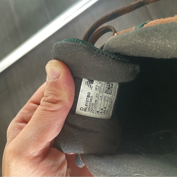 New balance shoes. Fits a size 7-7.5 women - Picture 8 of 8